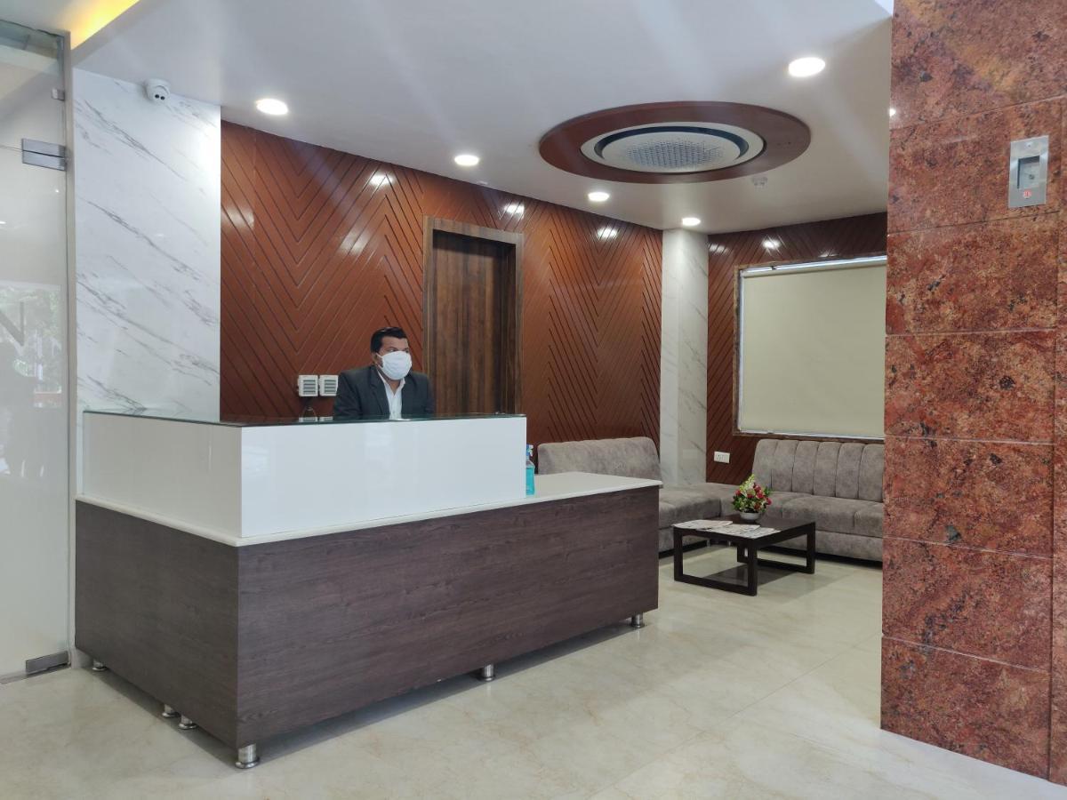 Hotel Sarvin Lucknow Eksteriør bilde